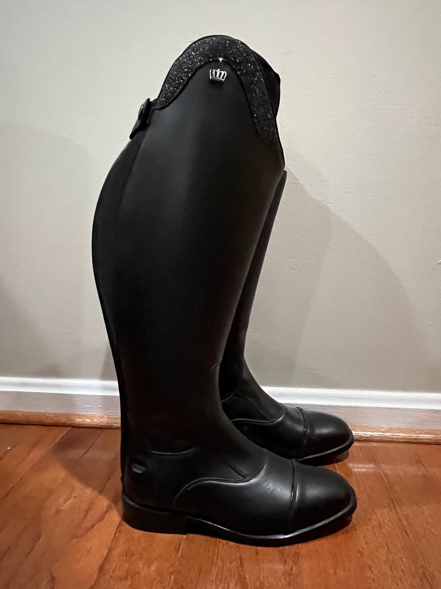 Kingsley Aspen 1- gently used