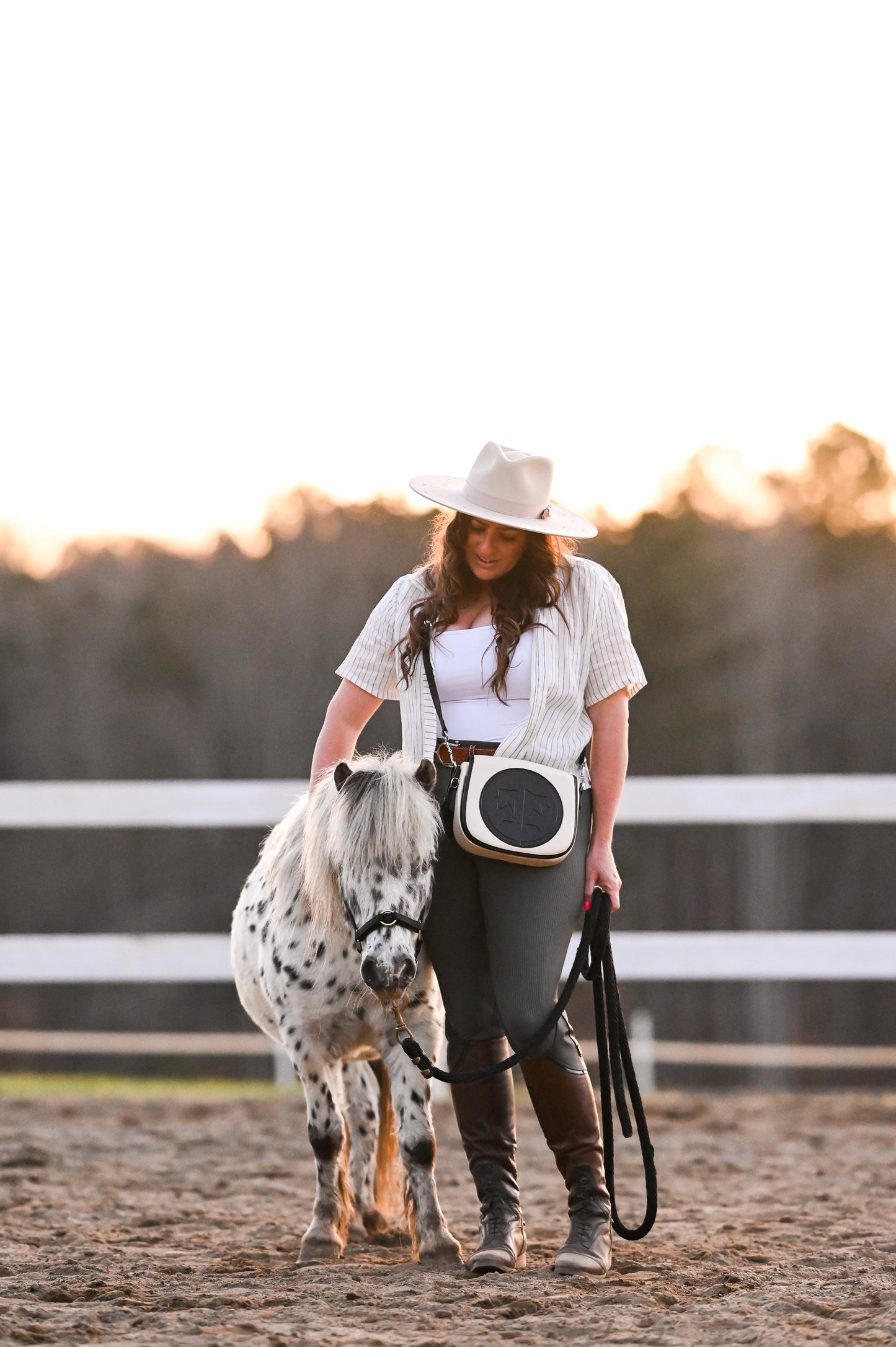 Camden Crossbody: Signature